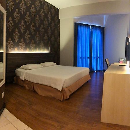 Garden View Hotel Bahau Bagian luar foto