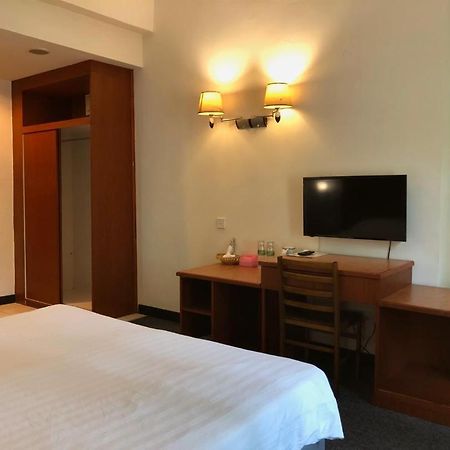 Garden View Hotel Bahau Bagian luar foto
