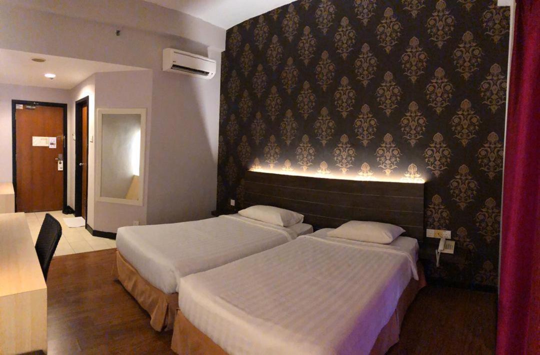 Garden View Hotel Bahau Bagian luar foto