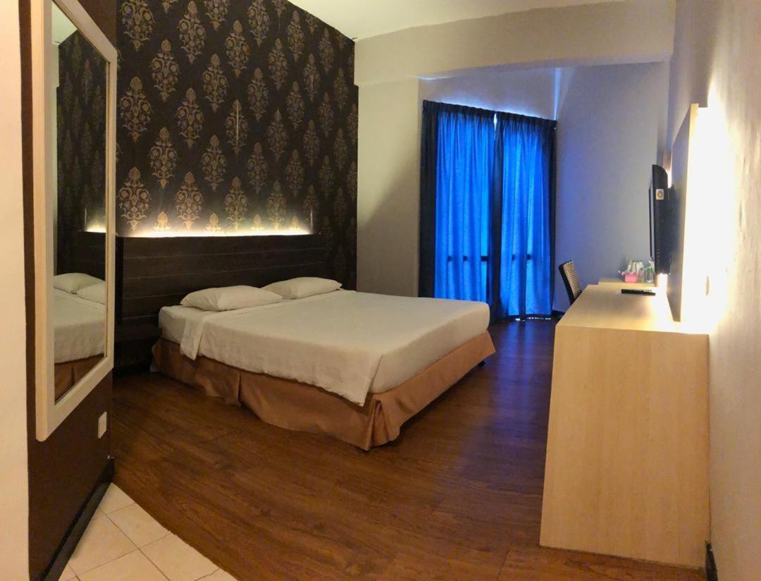 Garden View Hotel Bahau Bagian luar foto