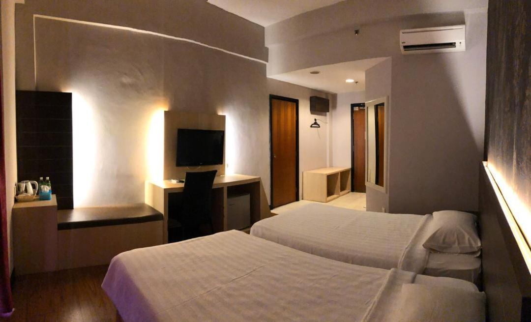 Garden View Hotel Bahau Bagian luar foto