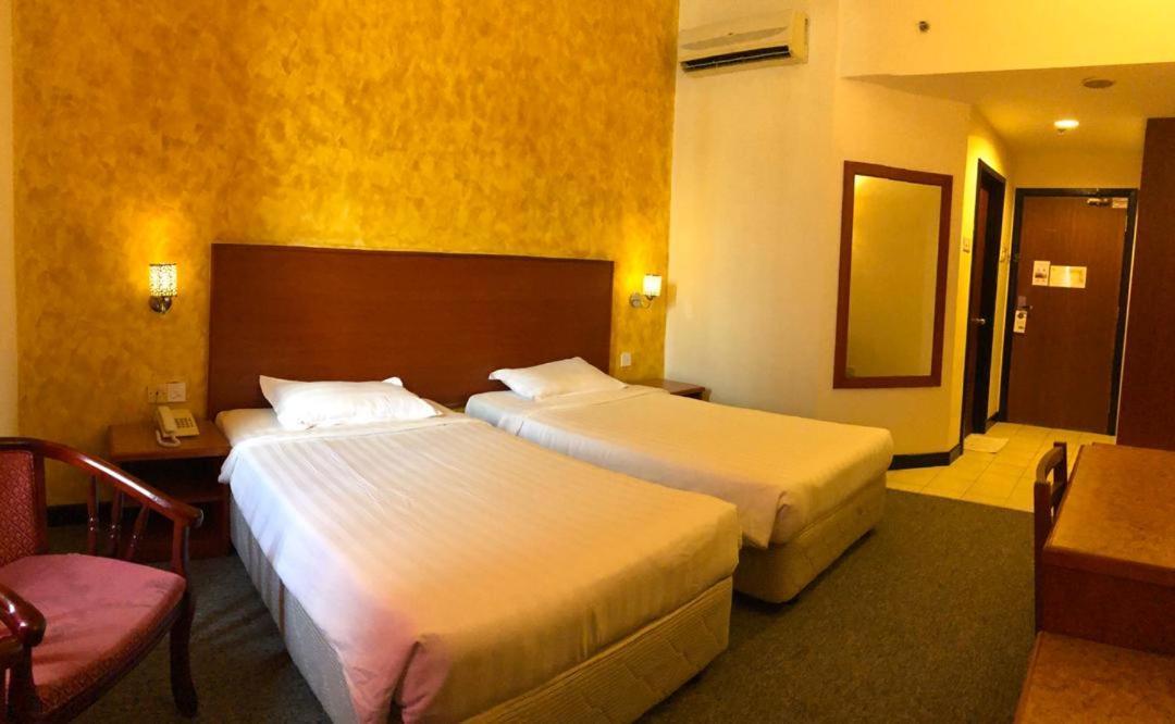 Garden View Hotel Bahau Bagian luar foto
