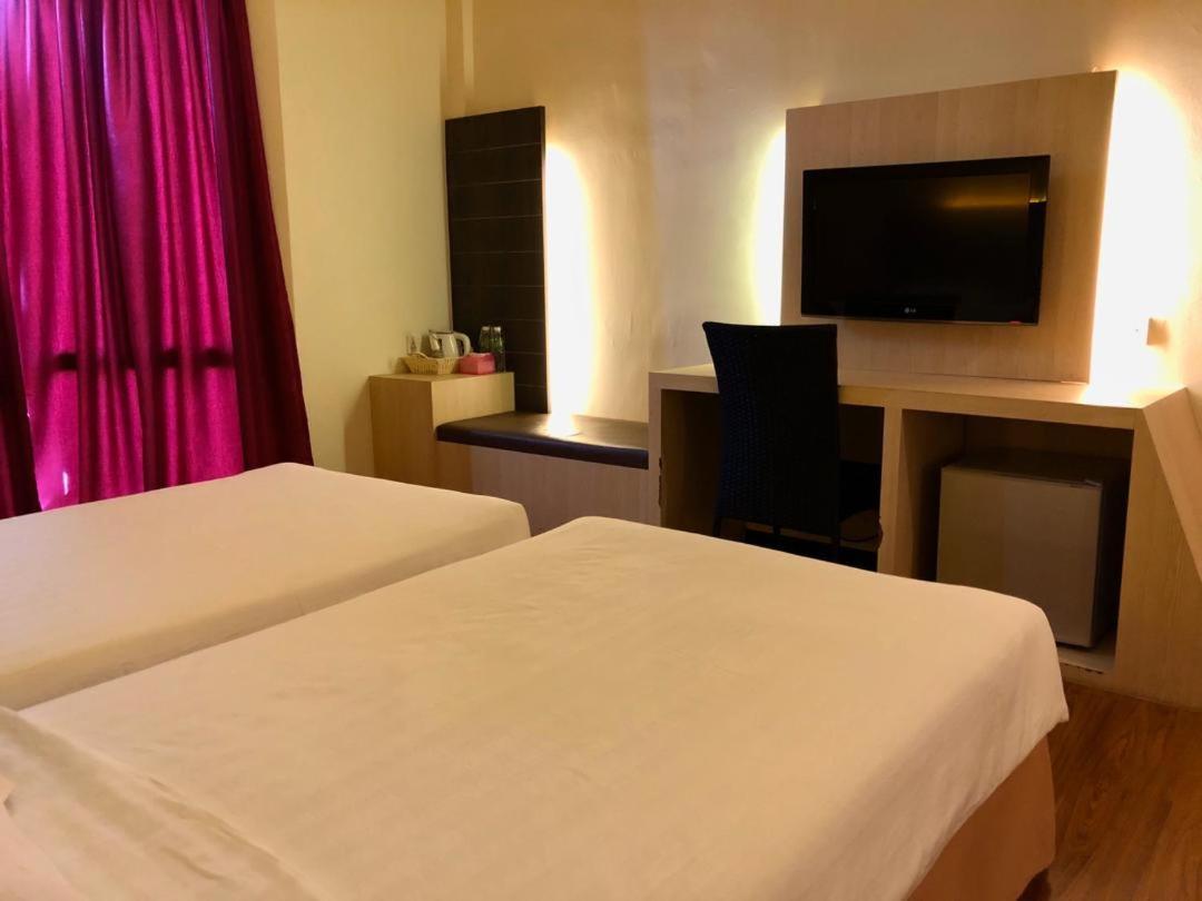 Garden View Hotel Bahau Bagian luar foto