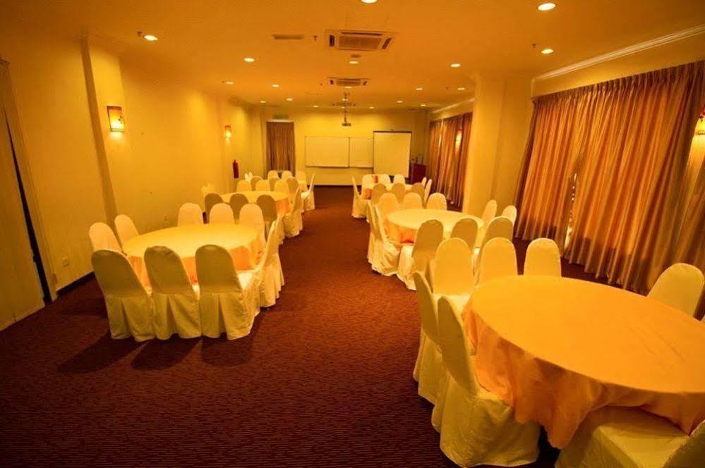 Garden View Hotel Bahau Bagian luar foto